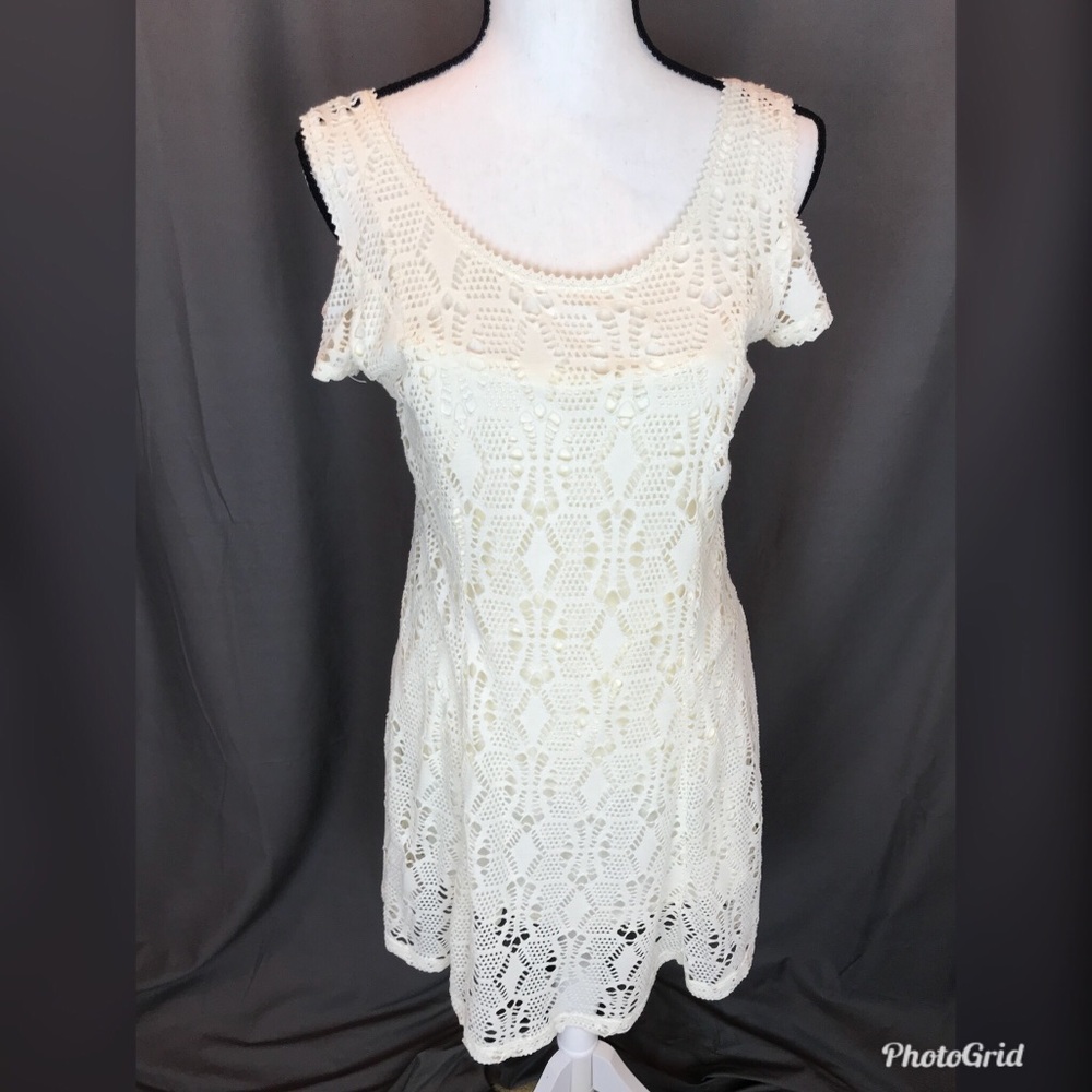 FREE PEOPLE cold shoulder lace size small dress